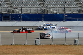 Bud Duel 1 crash at Daytona / Headline Surfer